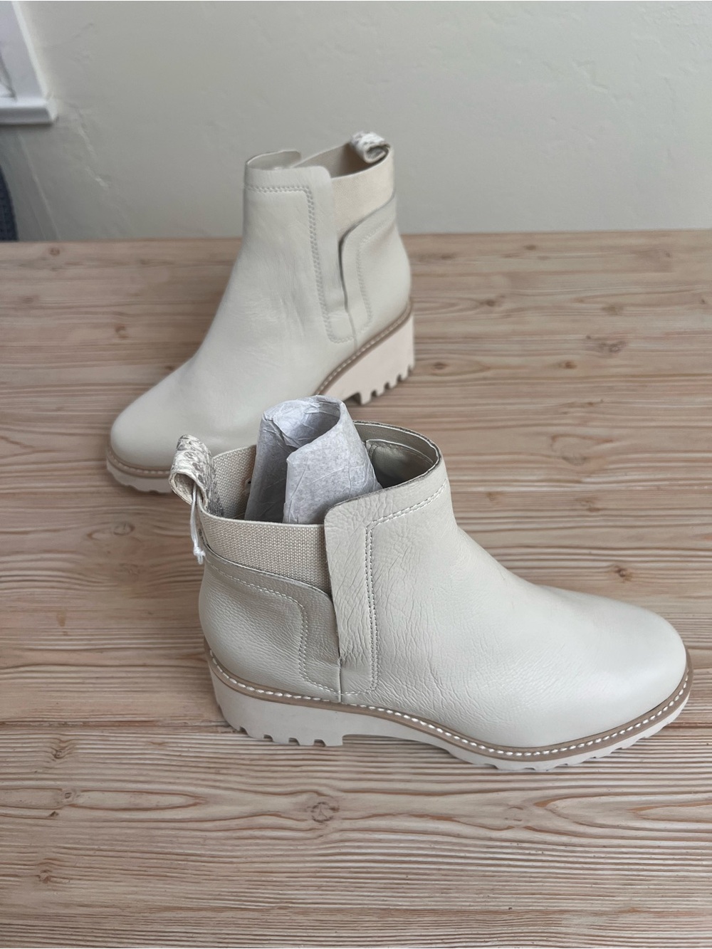 Dolce Vita Huey H2O Waterproof Booties Ivory Women’s 9.5W
